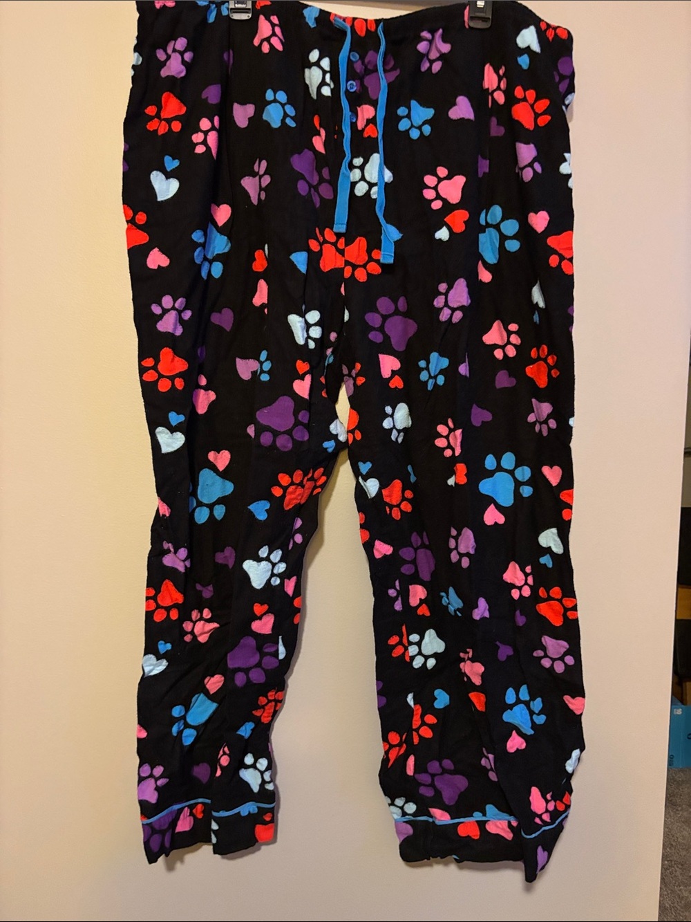 Women’s Black Paw-Print Sleep Pants with Multicolor Hearts Flannel